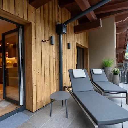 Private Homes Alpin Lägenhetshotell Tux